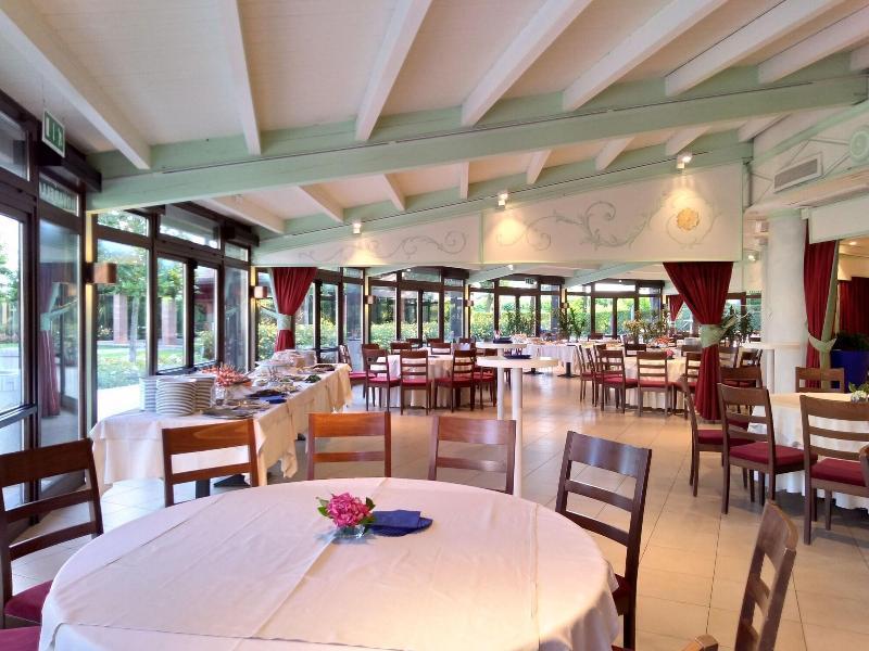 Hotel Novarello Resort & Spa Granozzo con Monticello Extérieur photo